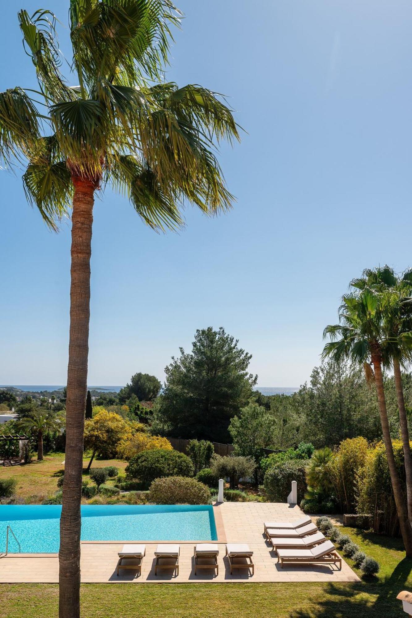 Des Riu * Santa Eularia des Riu